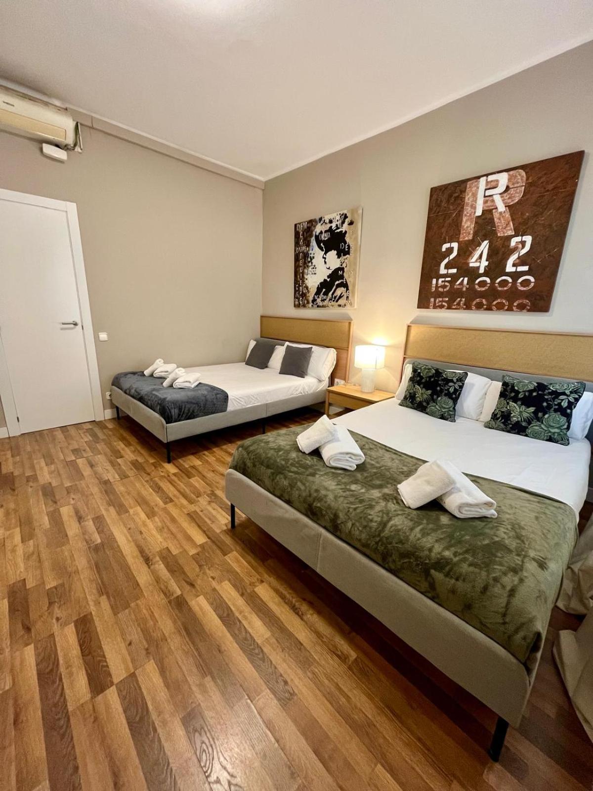 Sagrada Familia Secret Apartment บาร์เซโลนา ภายนอก รูปภาพ